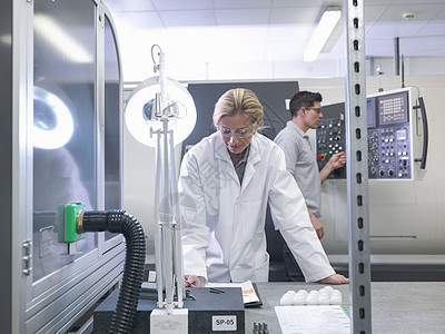 研发团队与销售 协同驱动企业增长